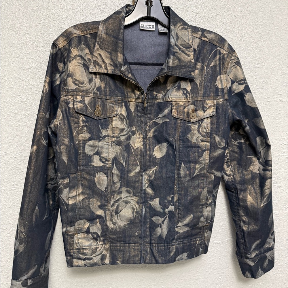 Chico's Metallic Gold Rose Floral Print Denim Jacket Blue Zip Front Size 1